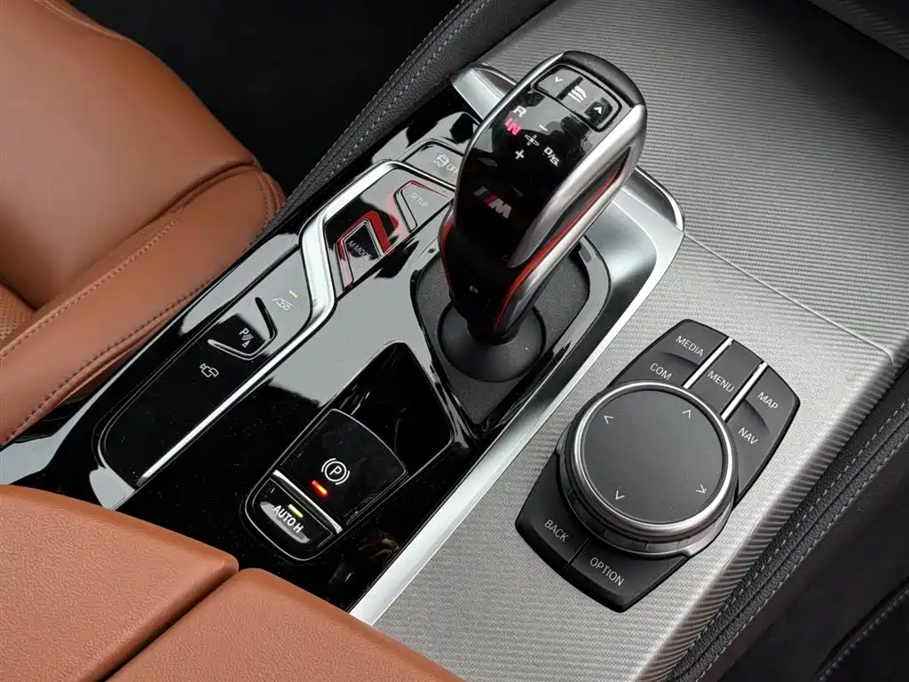 BMW M5 2021 M5 фото 38