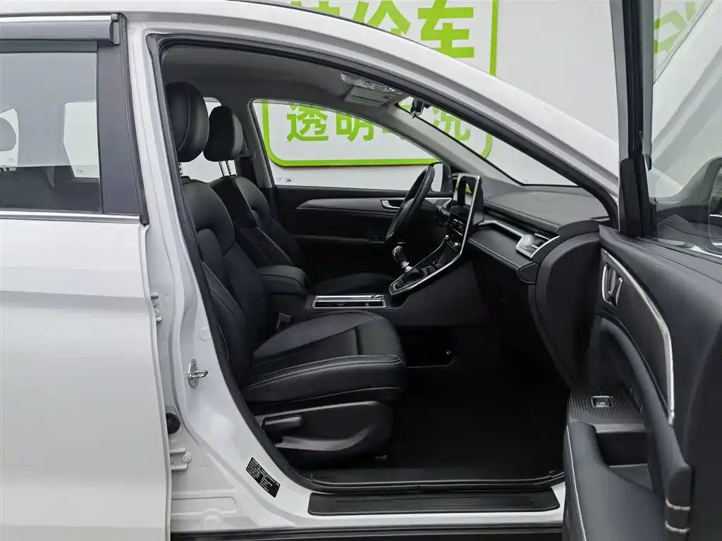 Haval M6 2023 PLUS 1.5T Manual Elite Smart Connect фото 23