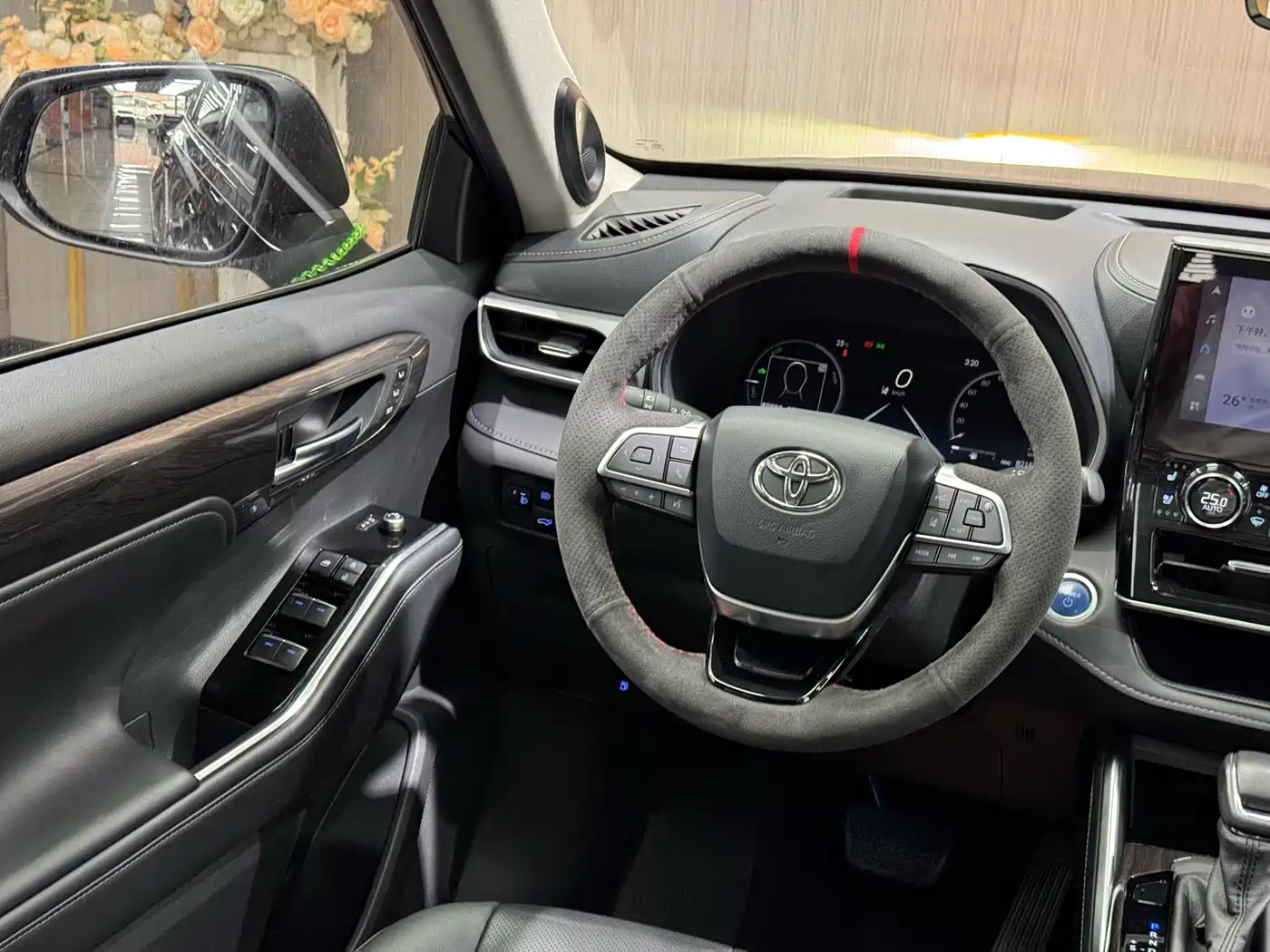Toyota Highlander 2022 Dual Engine 2.5L 4WD Supreme Edition 7-Seater фото 22