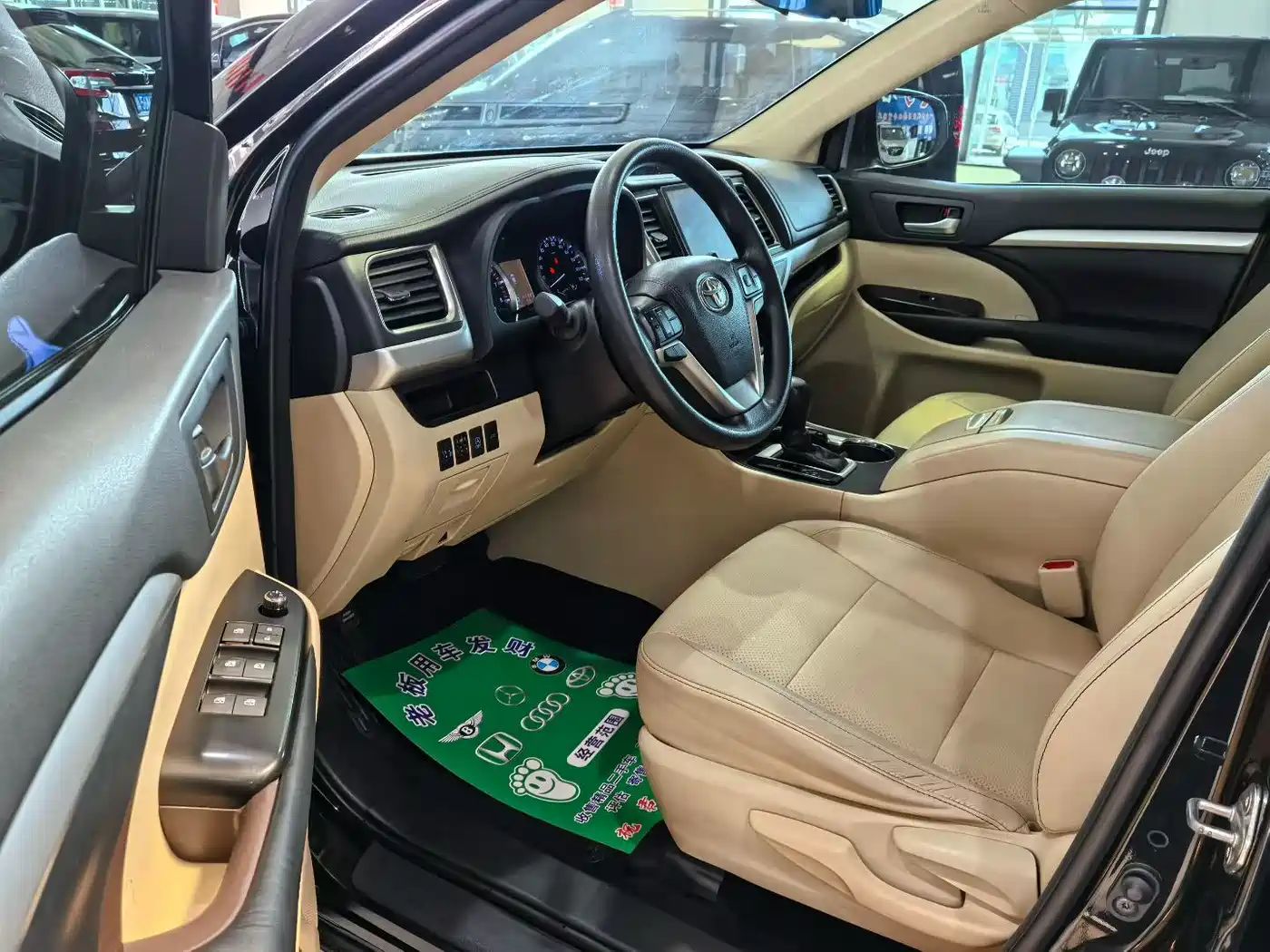 Toyota Highlander 2018 2.0T 4WD Elite 7-seater (China V) фото 4