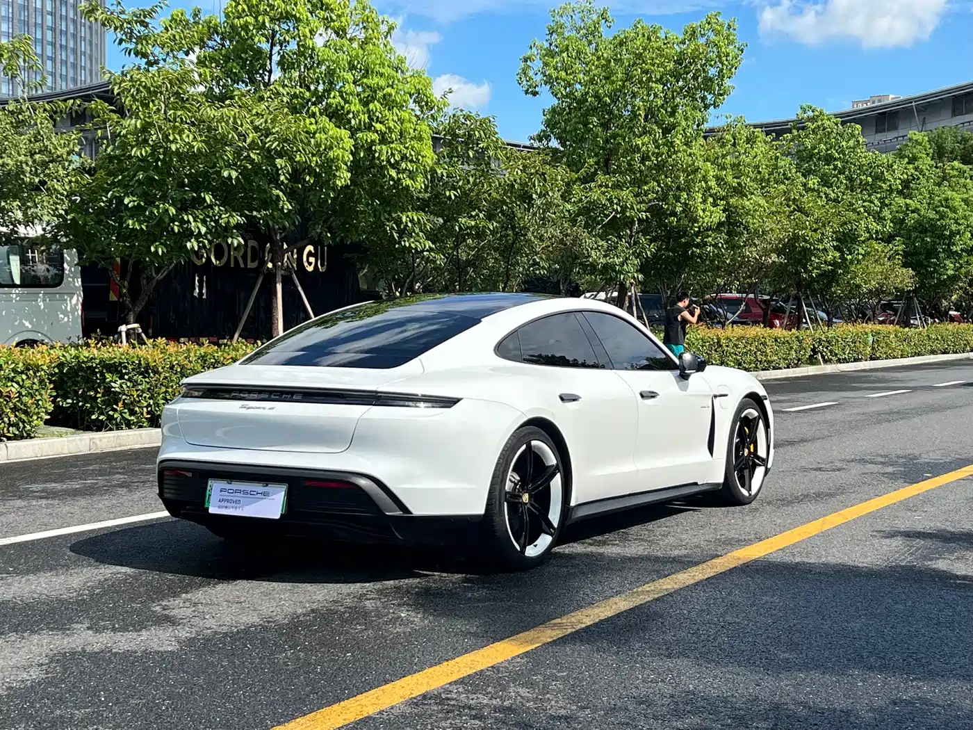 Porsche Taycan 2024 2024 Taycan 4