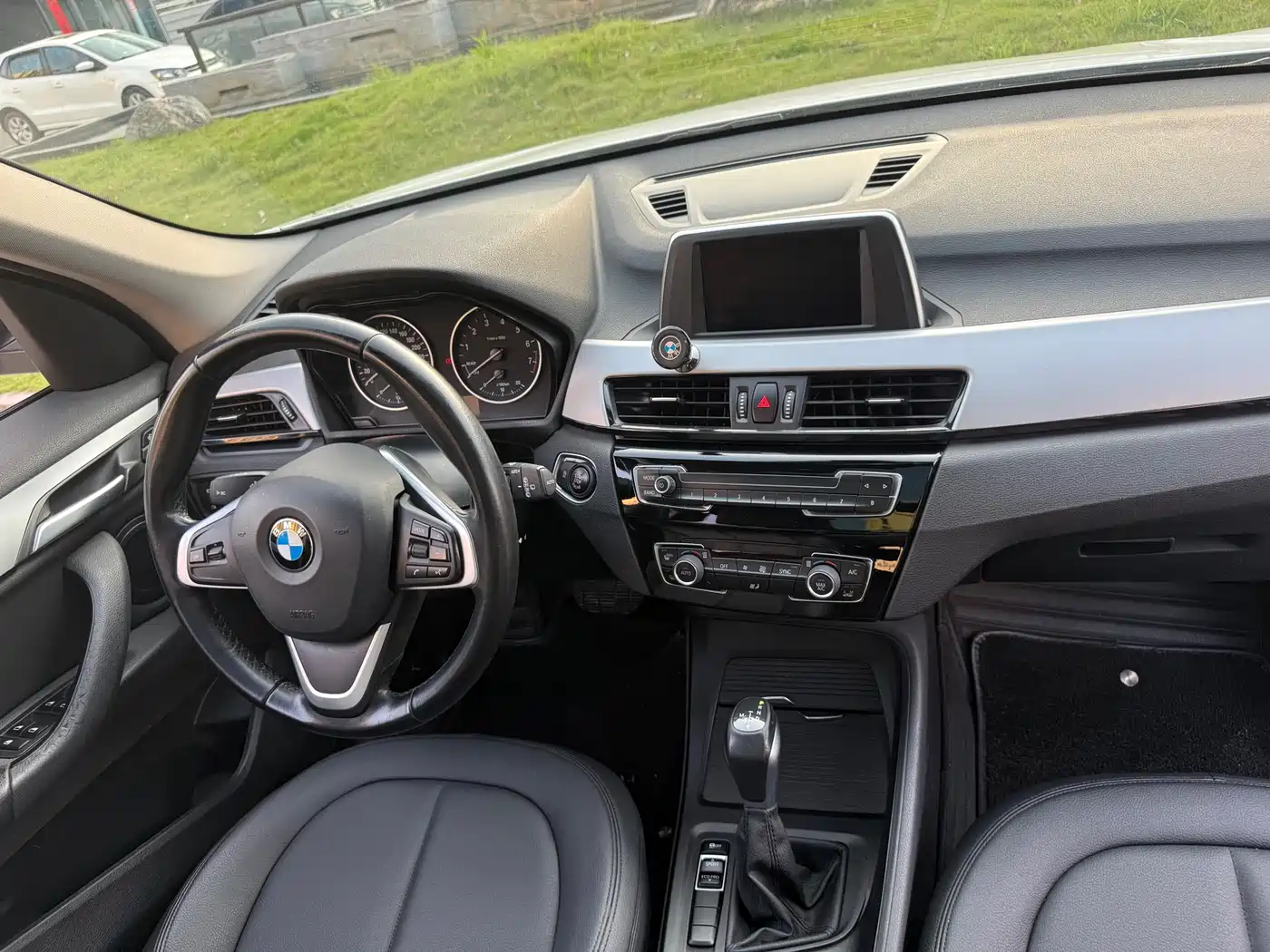 BMW X1 2018 sDrive18Li Fashion Model фото 20