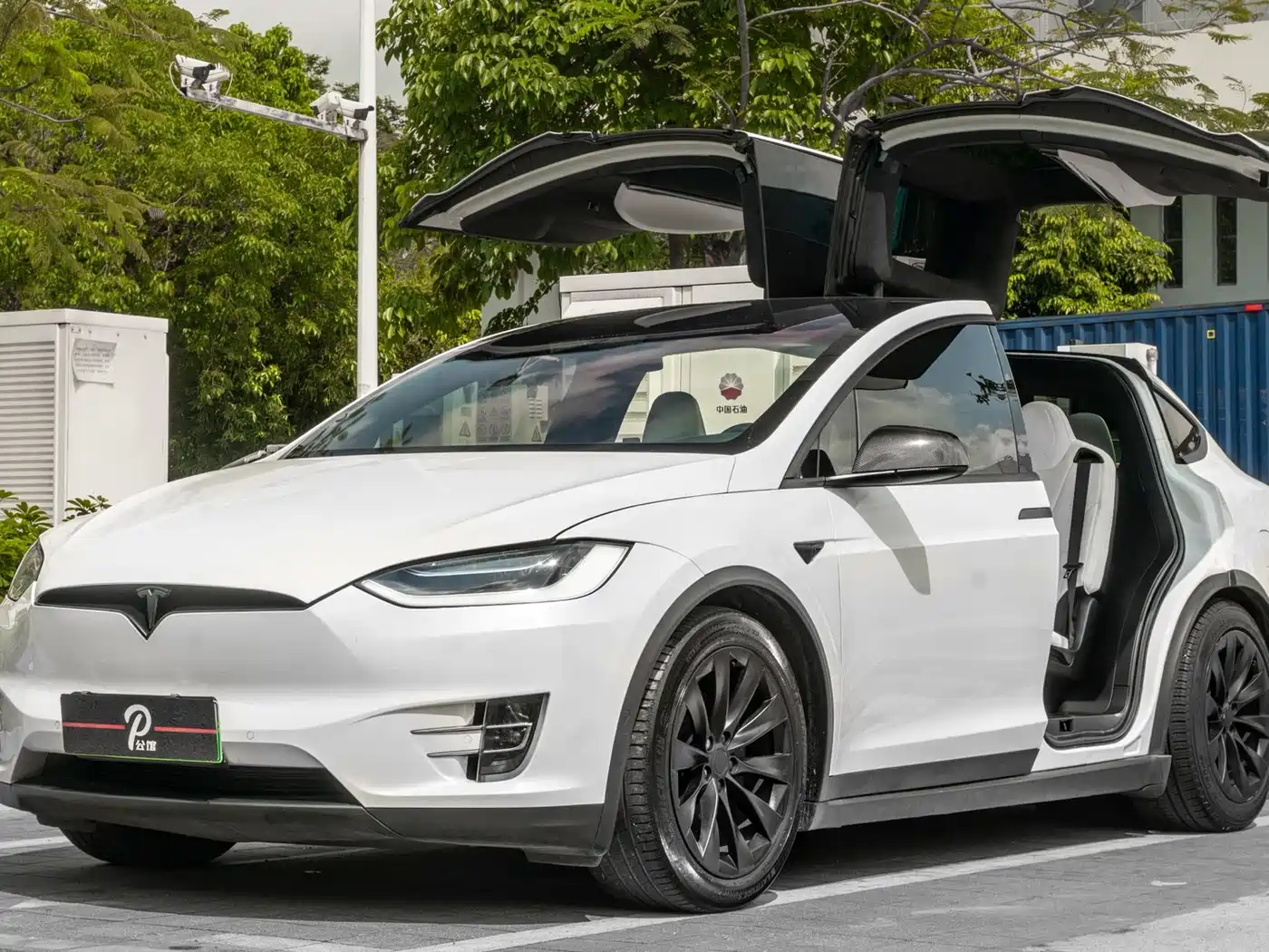 TESLA MODEL X
