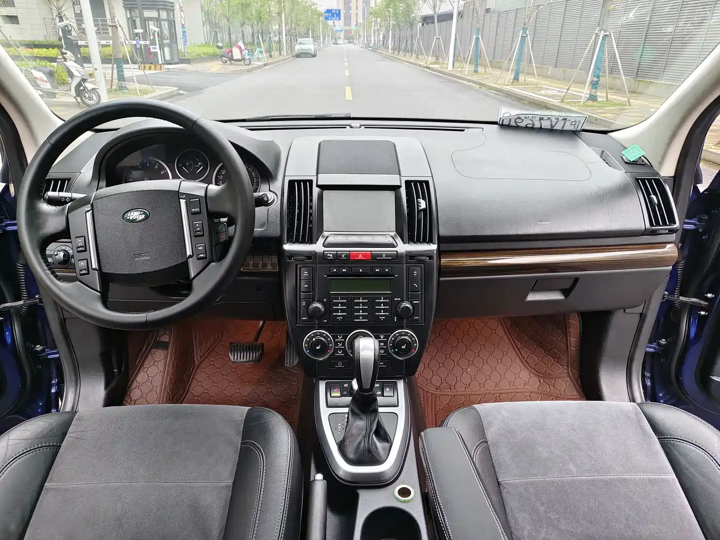 Land Rover Freelander 2 2011 3.2L i6 SE Petrol фото 10