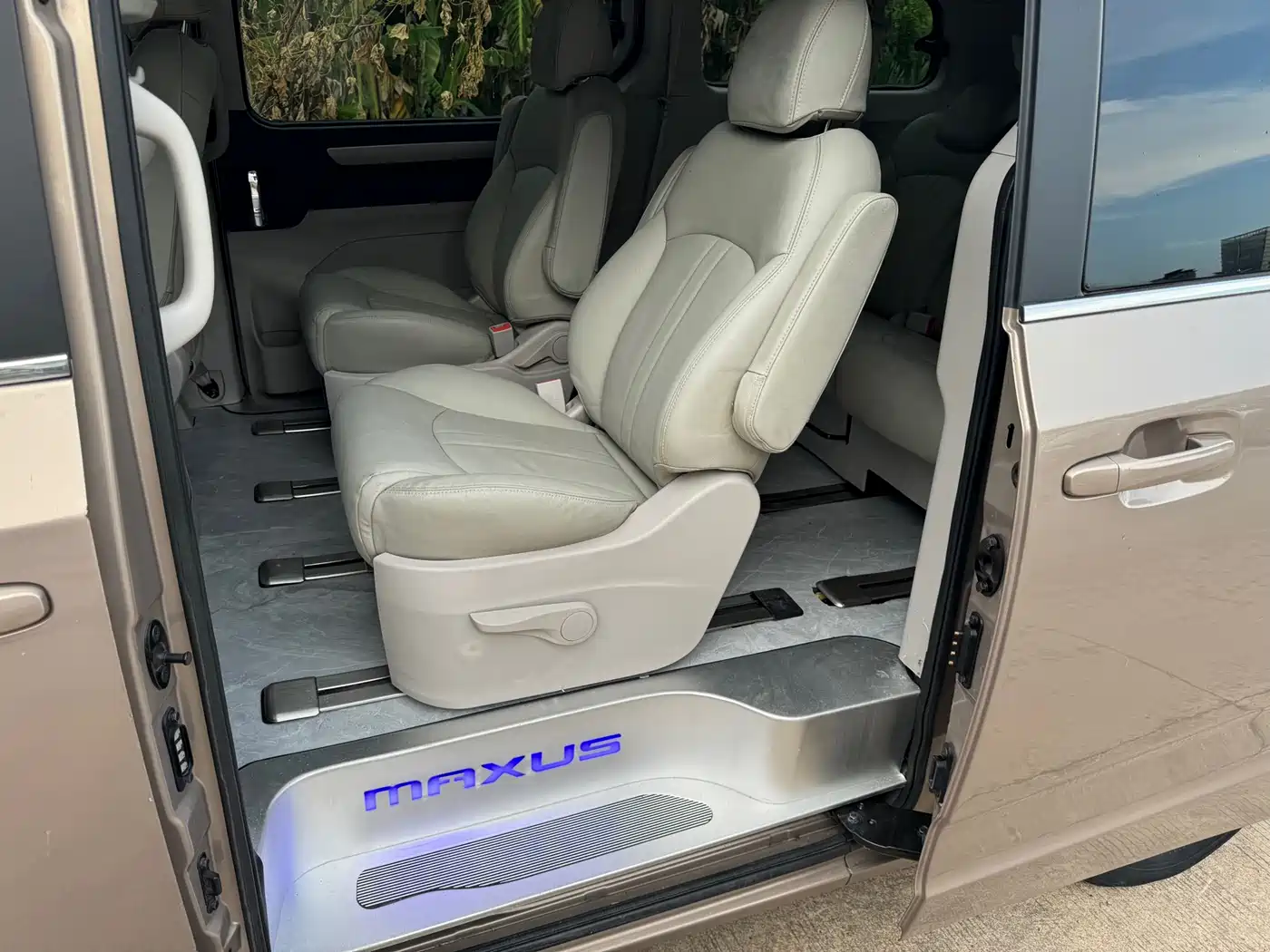 SAIC Maxus Maxus G10 2014 2014 Model Year 2.0T Manual Elite