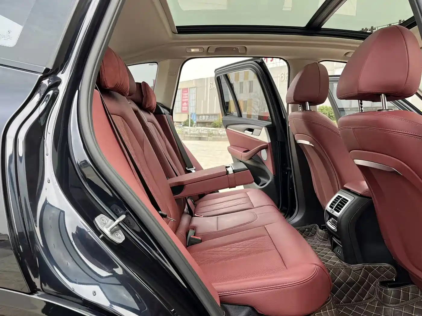 BMW X3 2022 Facelift xDrive30i Leading M Shadow Edition фото 22