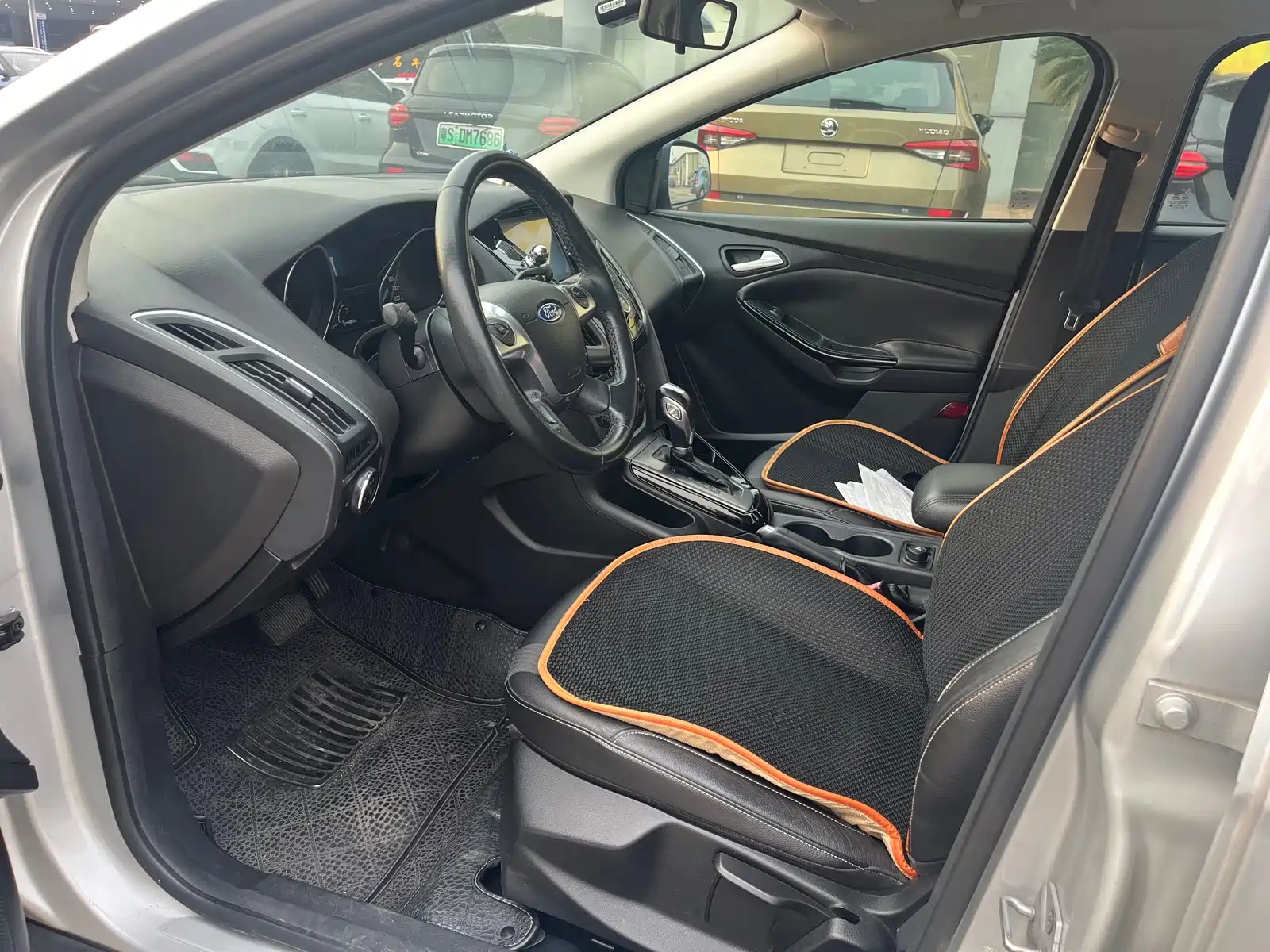 Фото 4 - Ford Focus