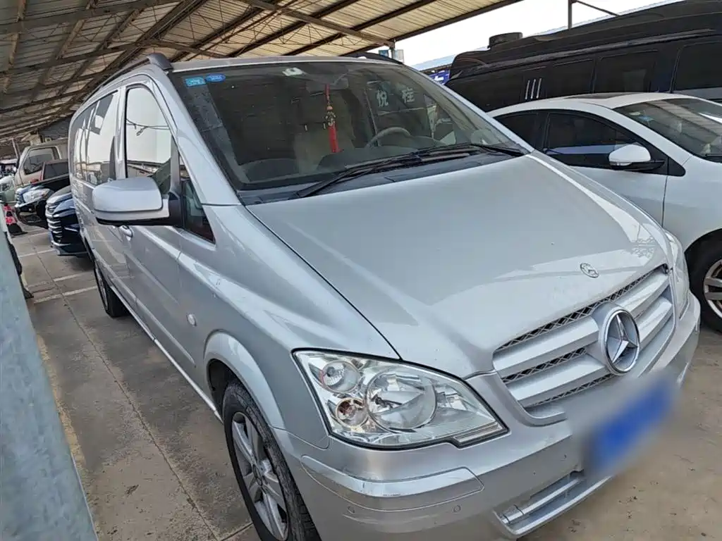 Mercedes-Benz Vito 2011 2.5L 7-Seat Executive Edition фото 22