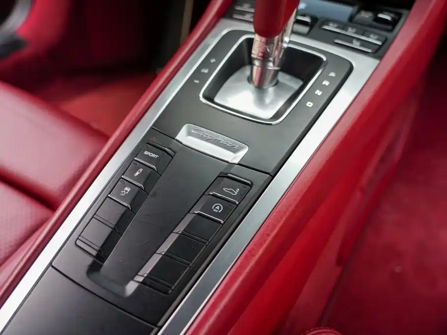 Photo 18 - Porsche Cayman