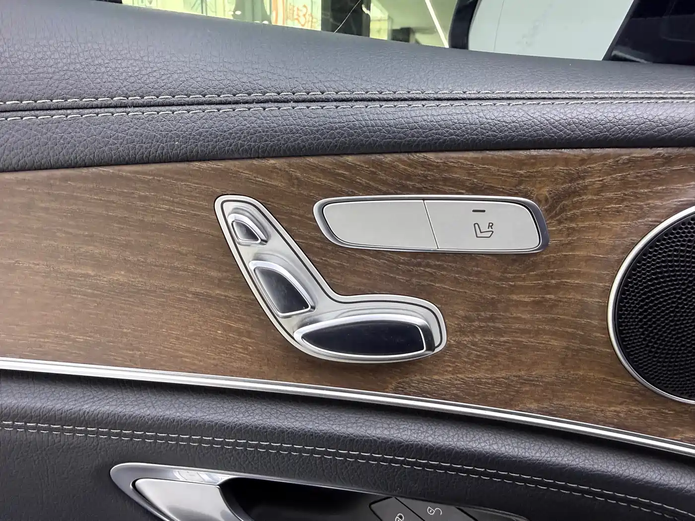 Mercedes-Benz E-Class 2018 E 200 L фото 16