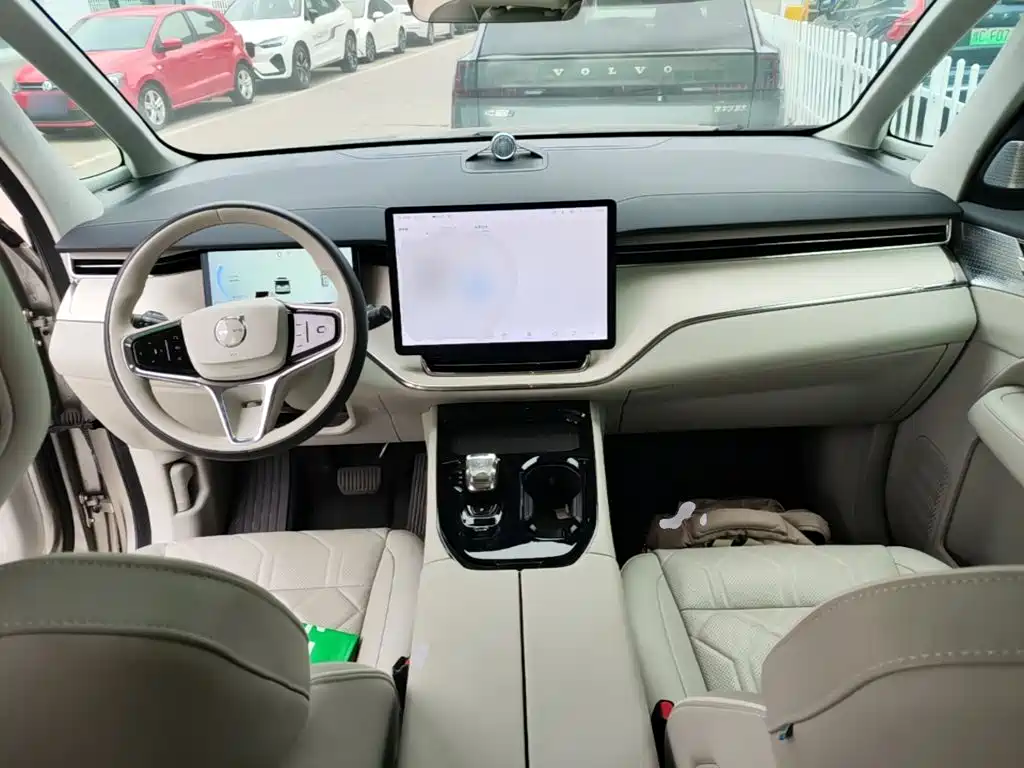 Volvo EM90 2024 2025 Ultra Six-Seater