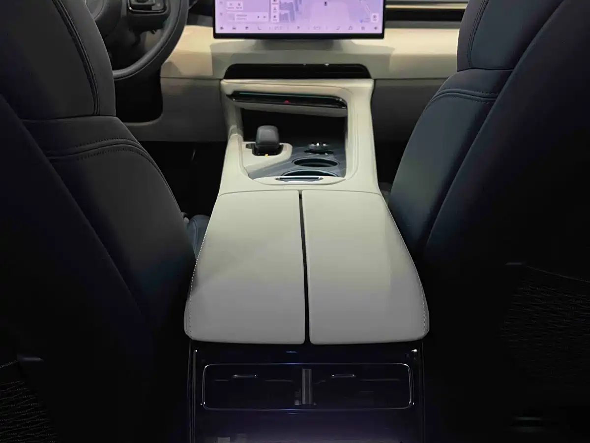 ZEEKR EXTREME KRYPTON 001