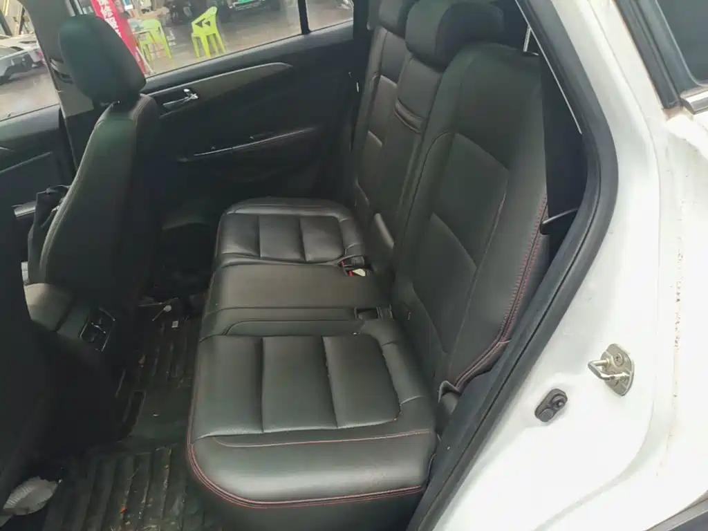 Photo 17 - Changan CS75