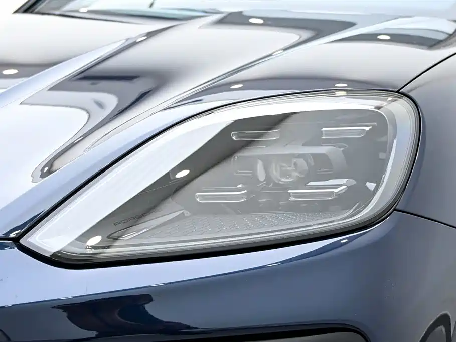 PORSCHE CAYENNE NEW ENERGY