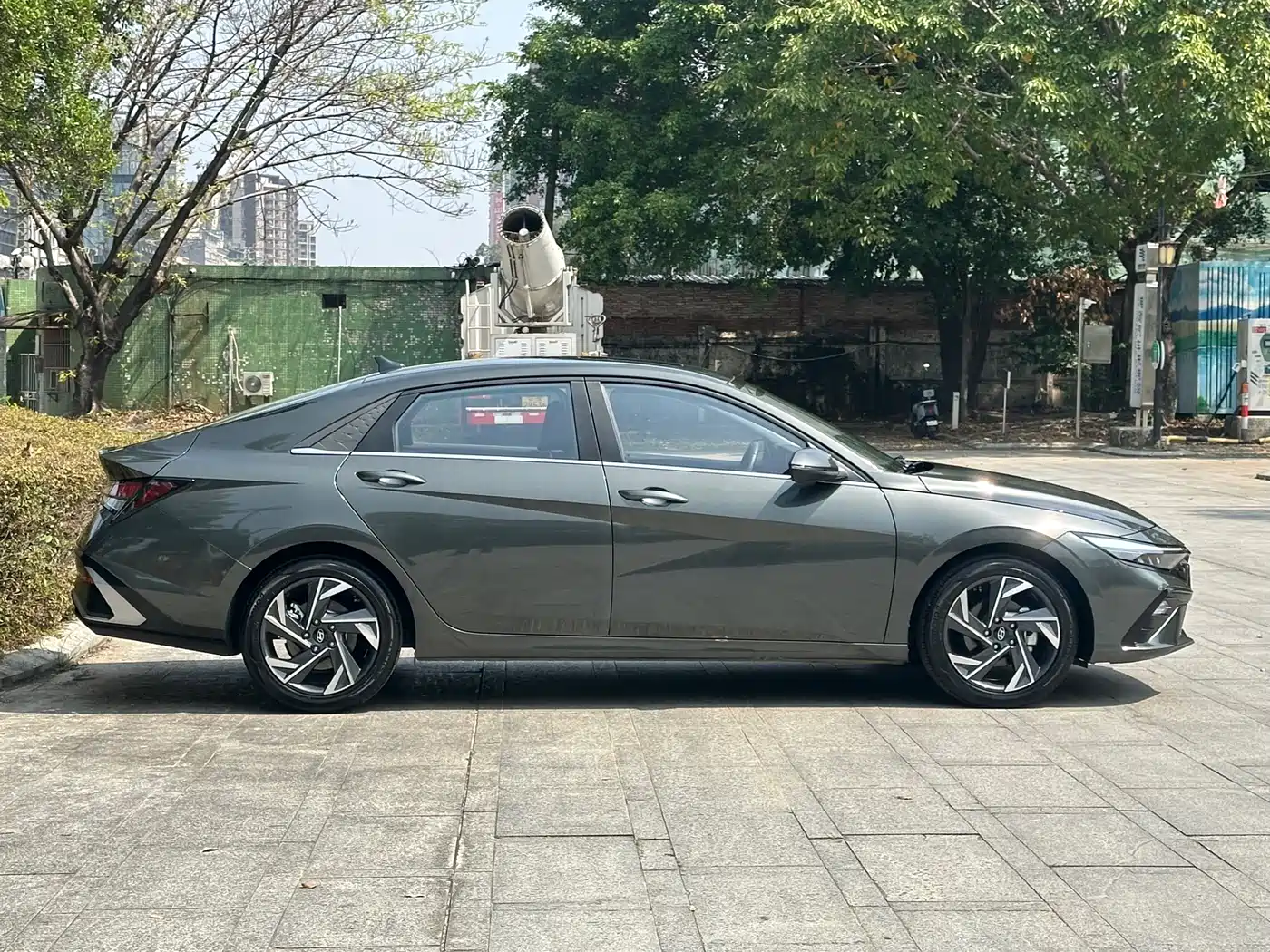 Hyundai Elantra 2023 1.5L CVT GLX Elite Edition фото 18