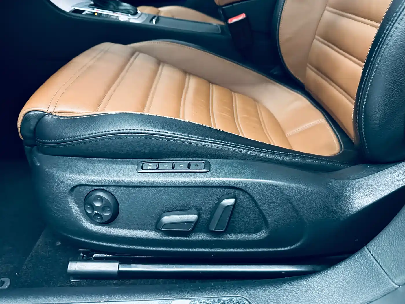 Volkswagen FAW-Volkswagen CC 2015 2.0TSI Luxury фото 19