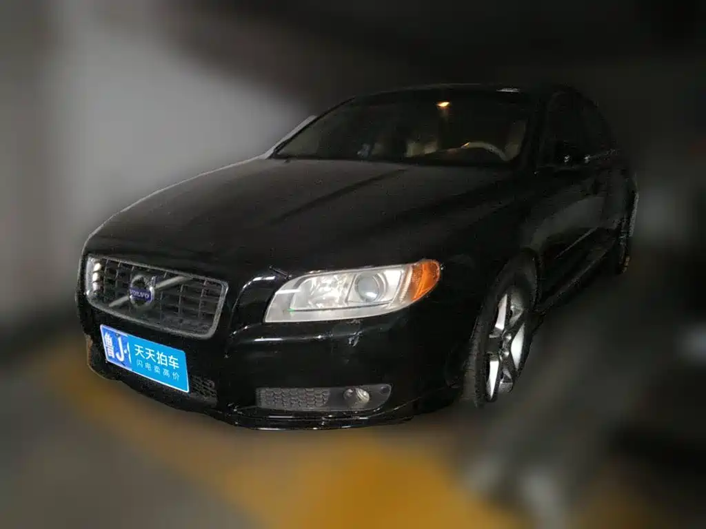 Фото 1 - Volvo S80L