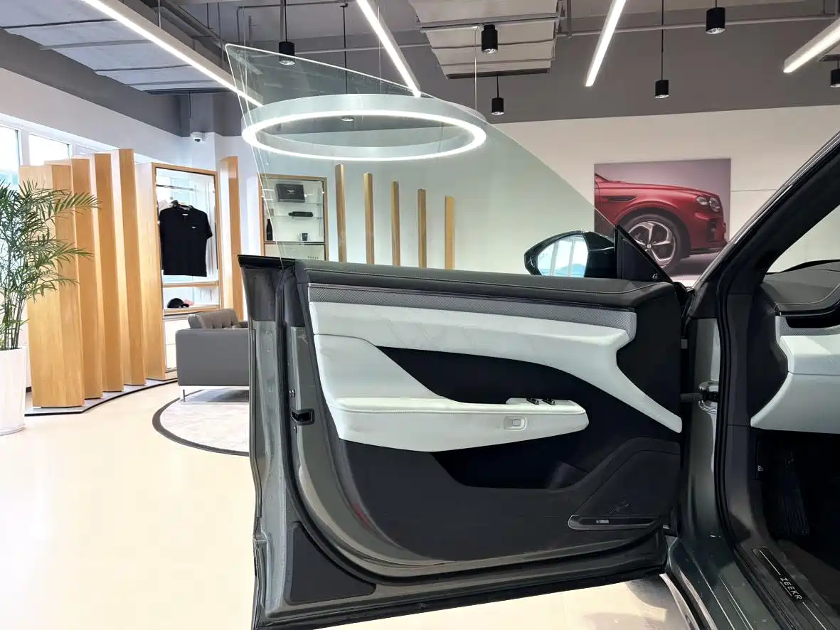 ZEEKR EXTREME KRYPTON 001