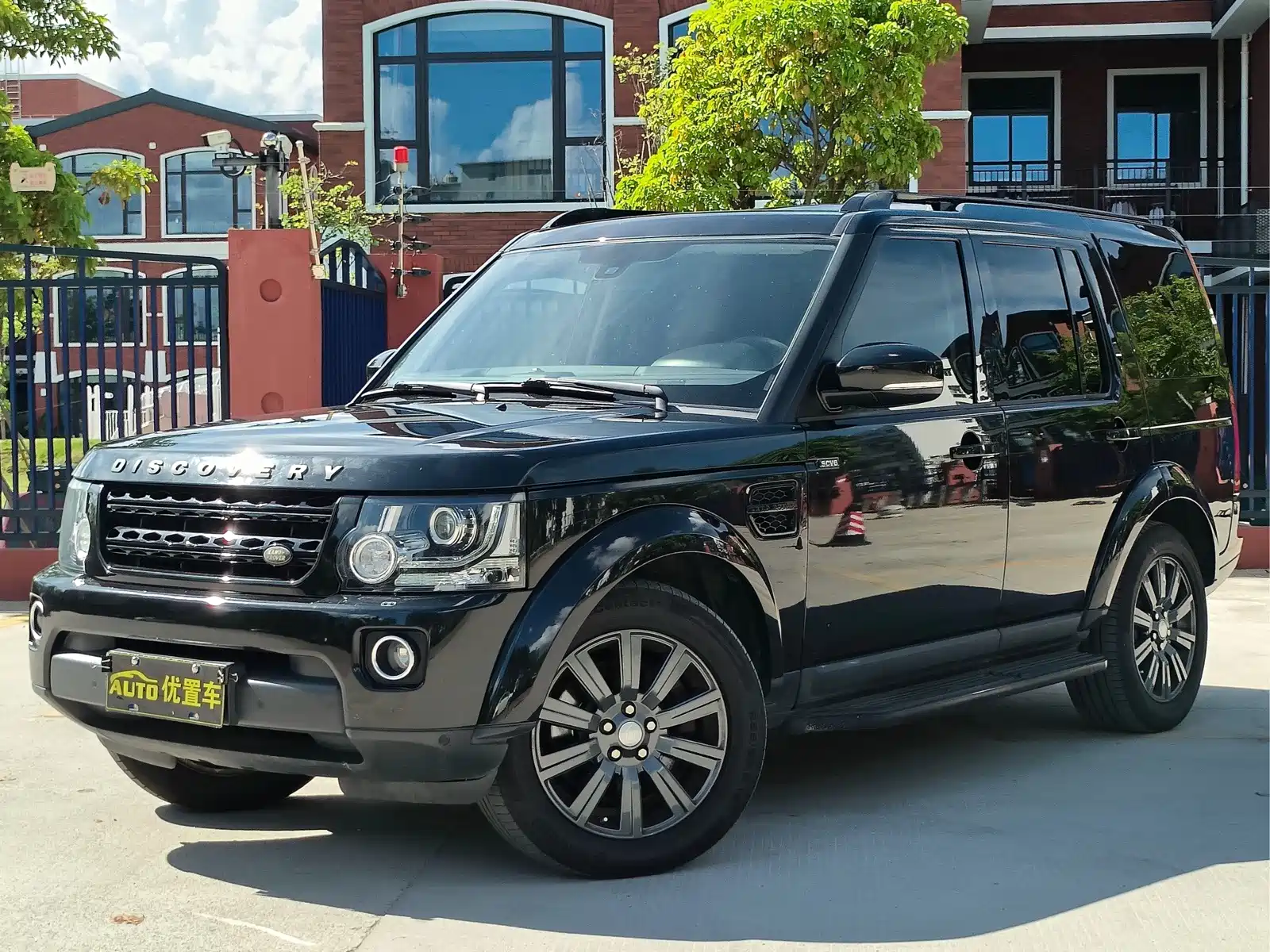 Фото 1 - Land Rover Discovery