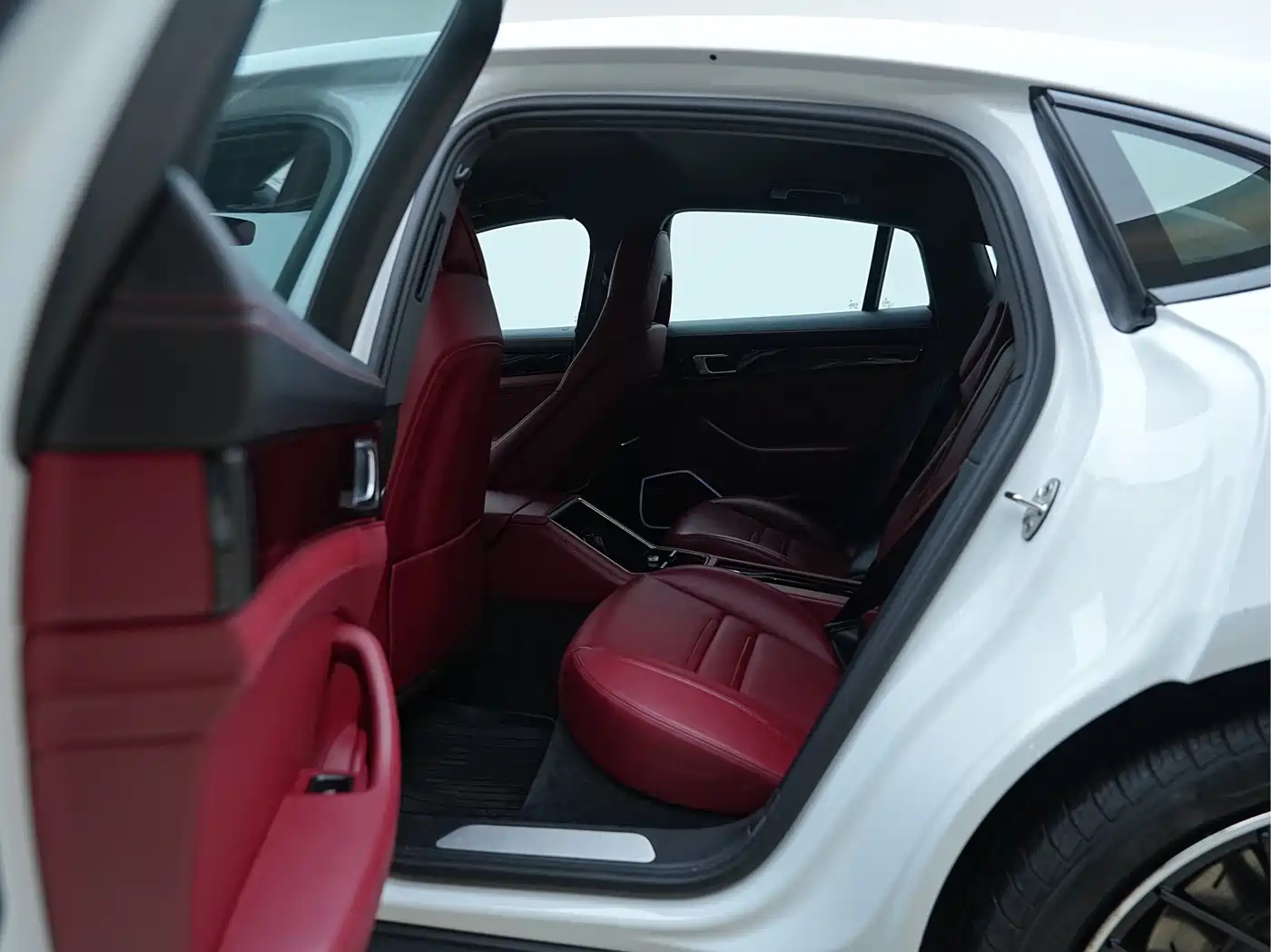 PORSCHE PANAMERA NEW ENERGY