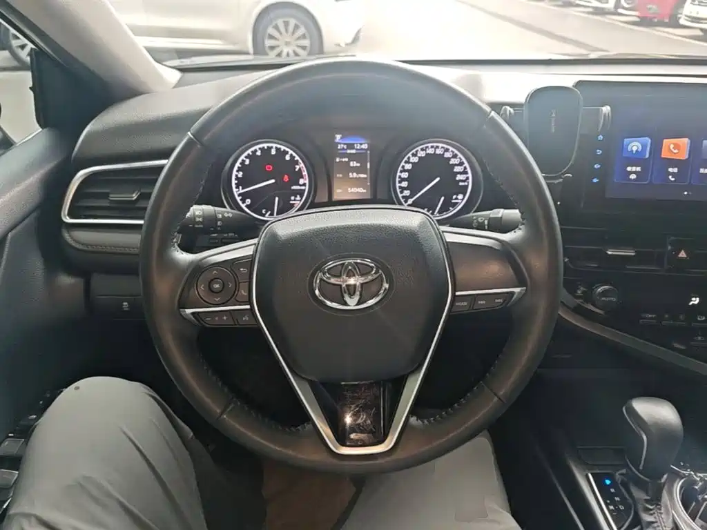 Toyota Camry 2023 2022 2.0GVP Leading Edition