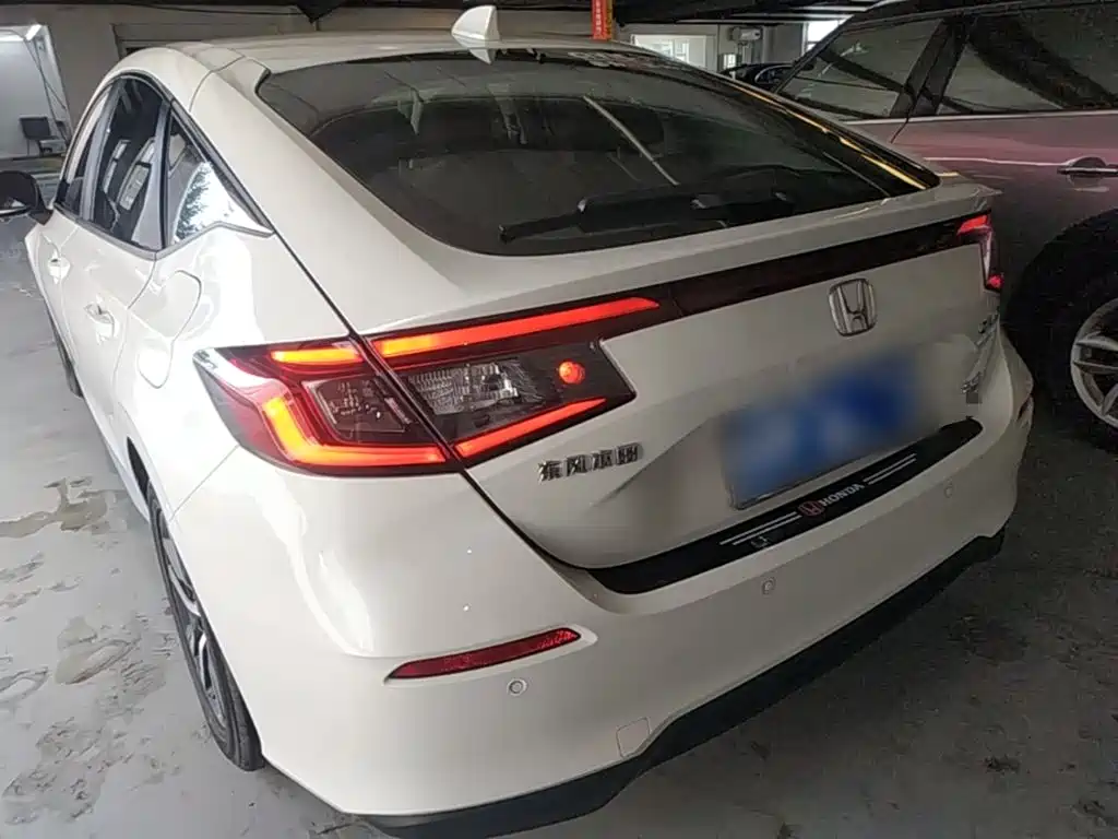 Photo 5 - Honda Civic