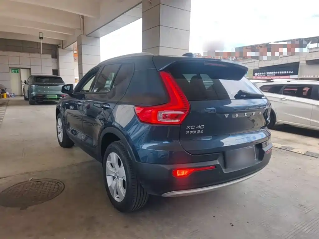 Volvo XC40 2022 2022 Model T4 AWD Smart Drive Fashion Edition