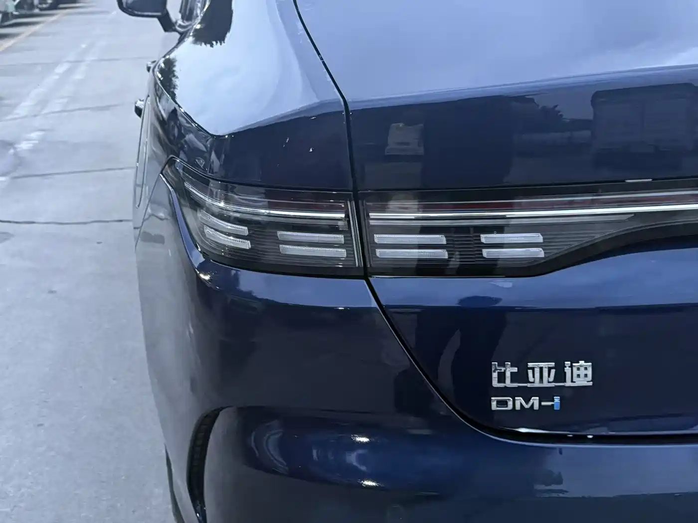 BYD Destroyer 05 2024 Glory Edition DM-i 55KM Luxury фото 7