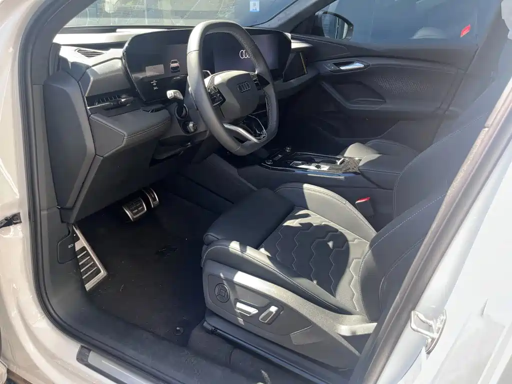 Audi Q6L e-tron 2026 2025 Model Pioneer Edition