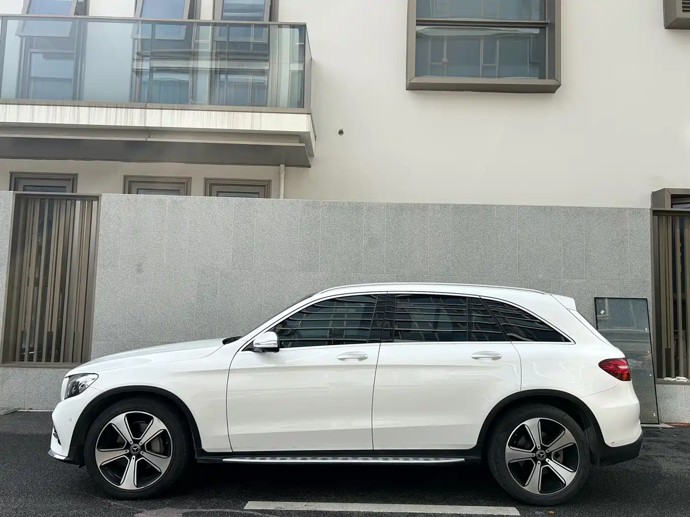 Mercedes-Benz GLC 2019 Facelift GLC 300 L 4MATIC Dynamic фото 5