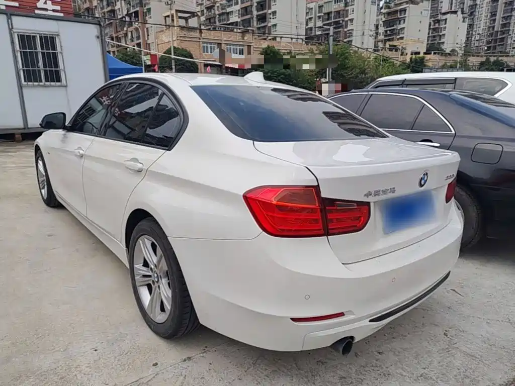 Photo 5 - BMW 3 Series