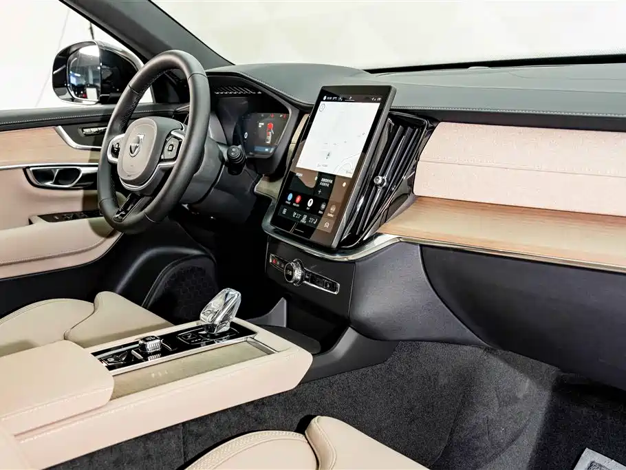 Volvo XC90 Plug-in Hybrid 2026 2025 Facelift T8 Intelligent Luxury 7-Seater