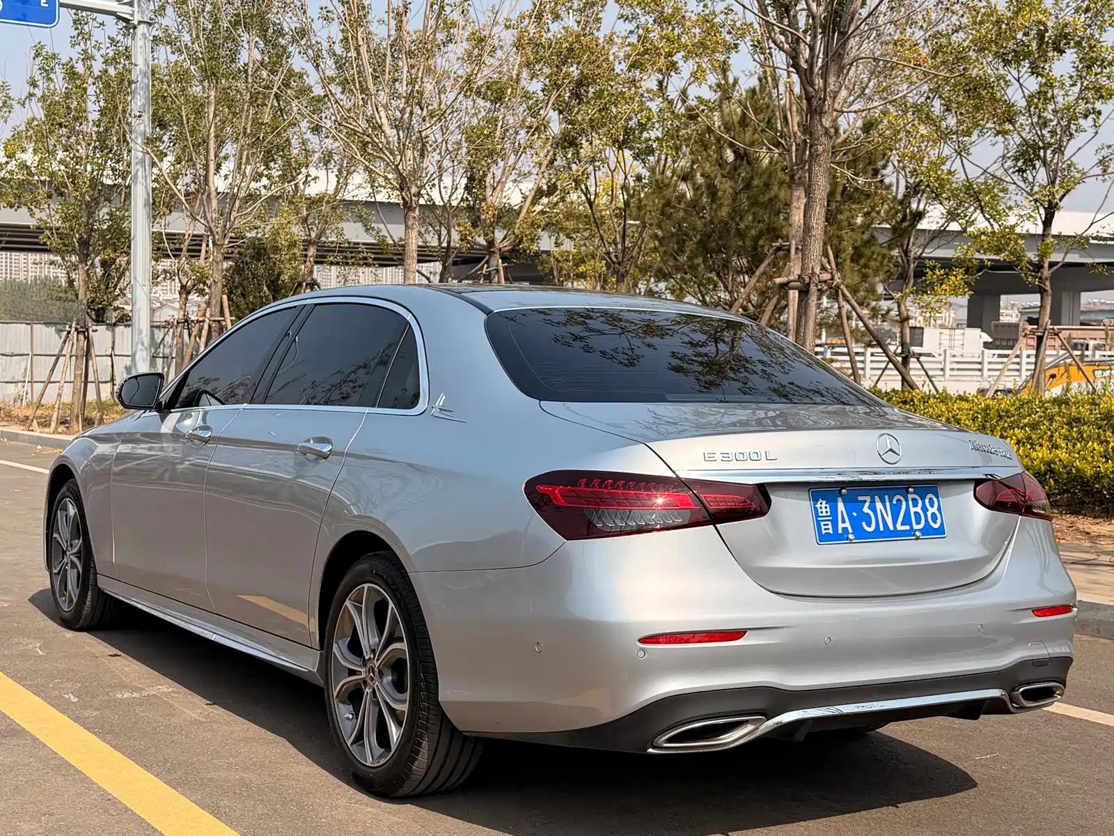Фото 4 - Mercedes-Benz E-Class