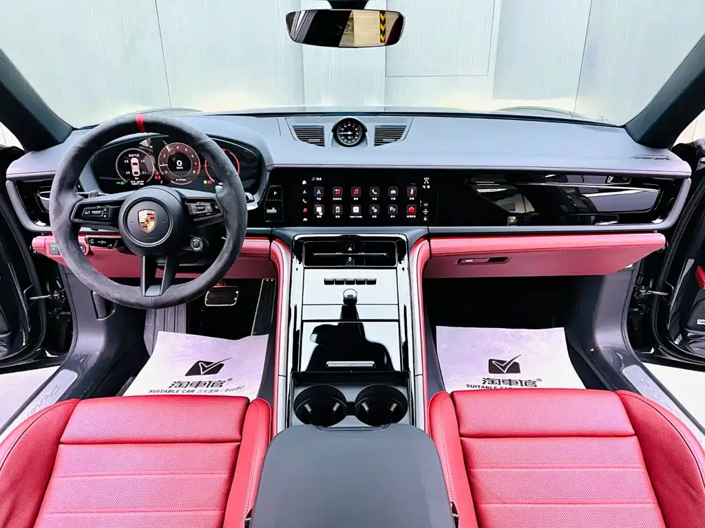 Photo 9 - Porsche Panamera