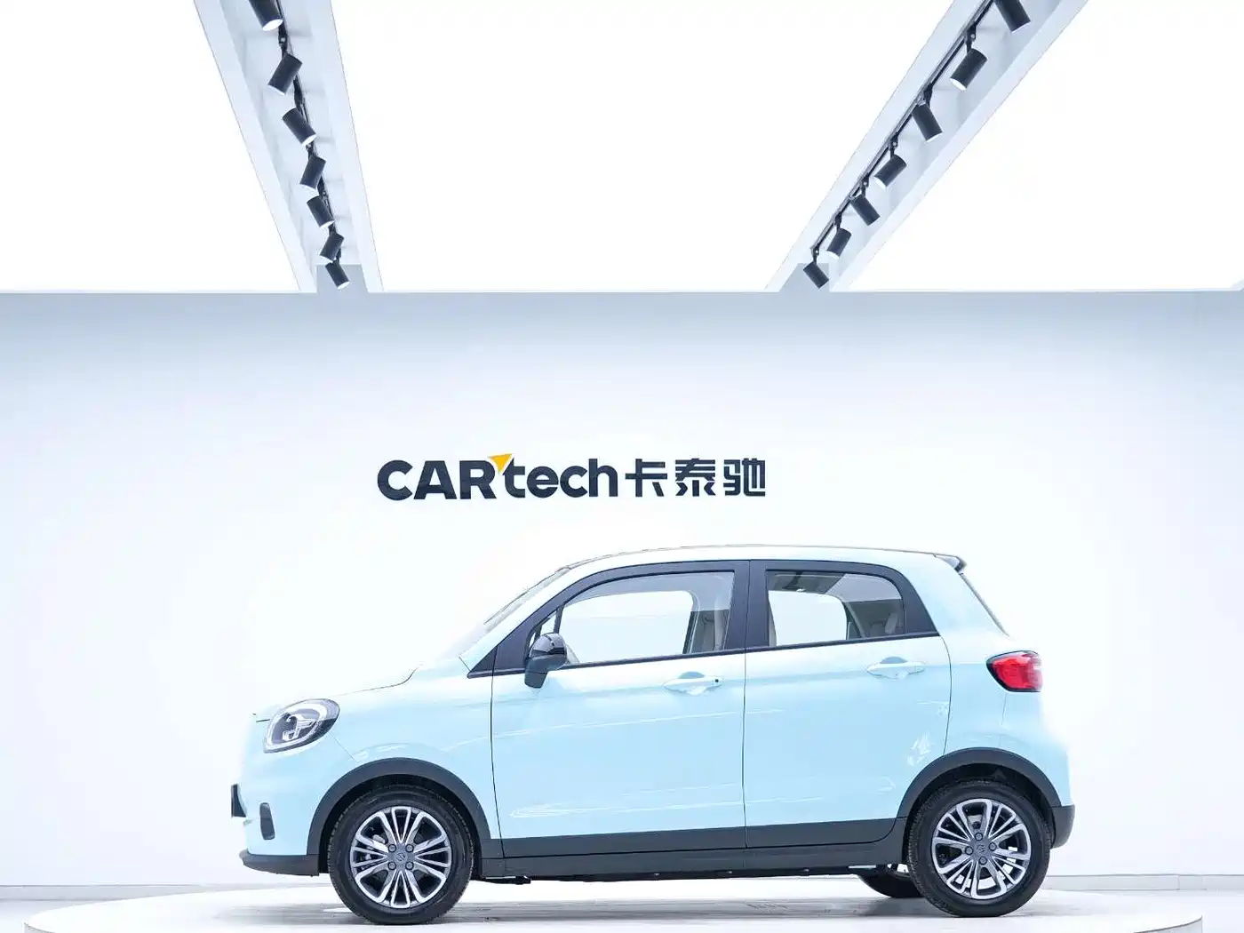 ZERO-RUNNING CAR ZERO RUN T03