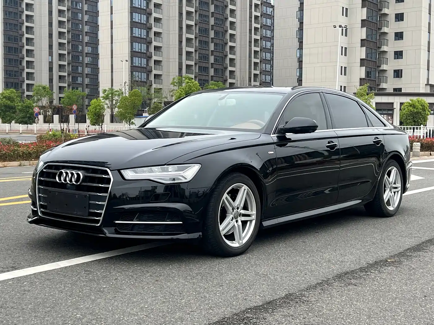Audi A6L 2018 30th Anniversary 30 FSI Style