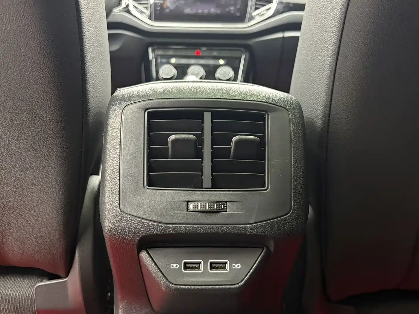Volkswagen T-ROC 2022 280TSI DSG 2WD Comfort PLUS фото 17