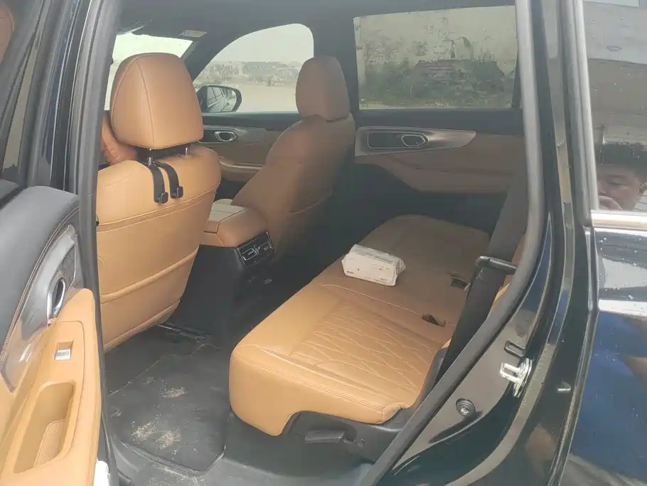 صورة 11 - GAC Trumpchi GS8