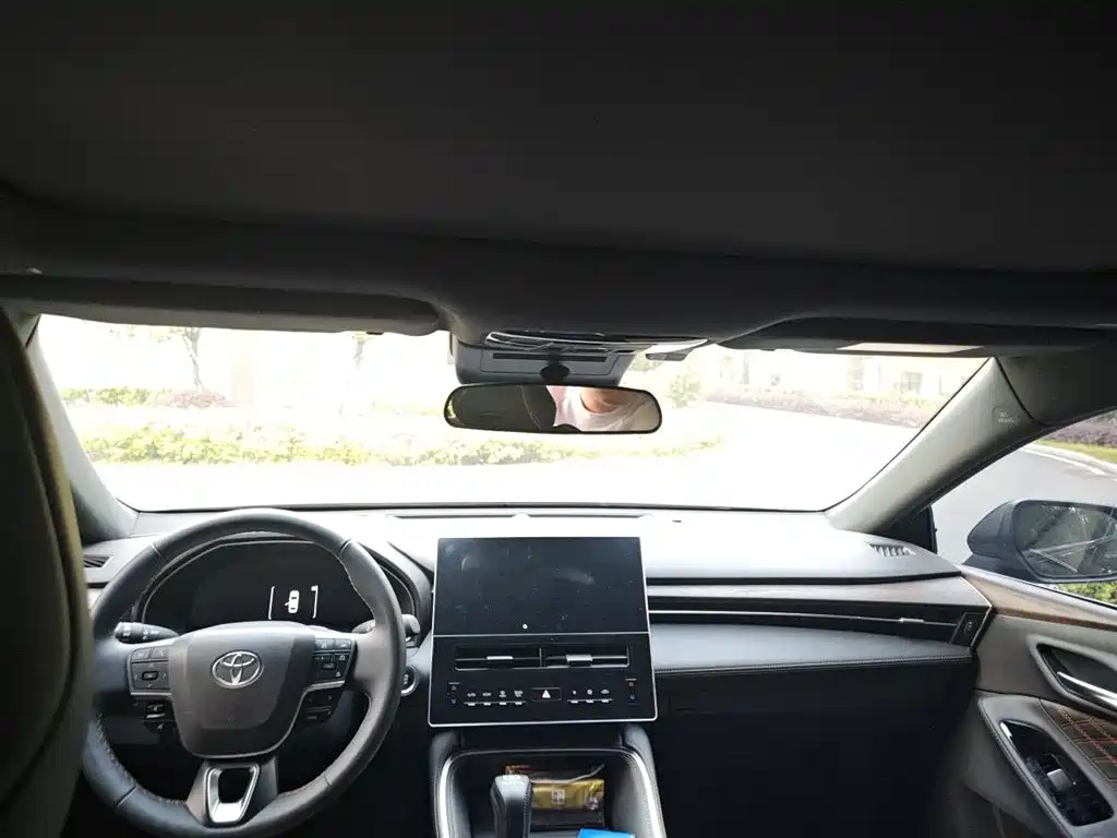 Toyota Avalon 2024 2.0L Luxury Edition фото 9