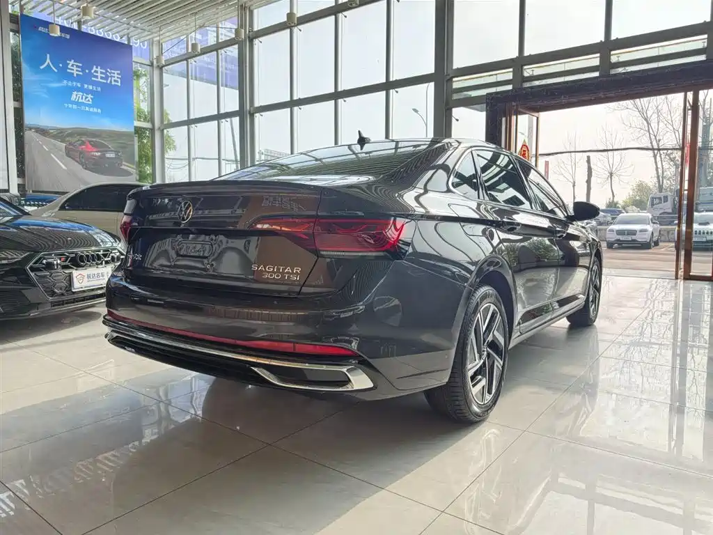 Volkswagen Sagitar 2025 300TSI DSG Surpass Edition фото 4