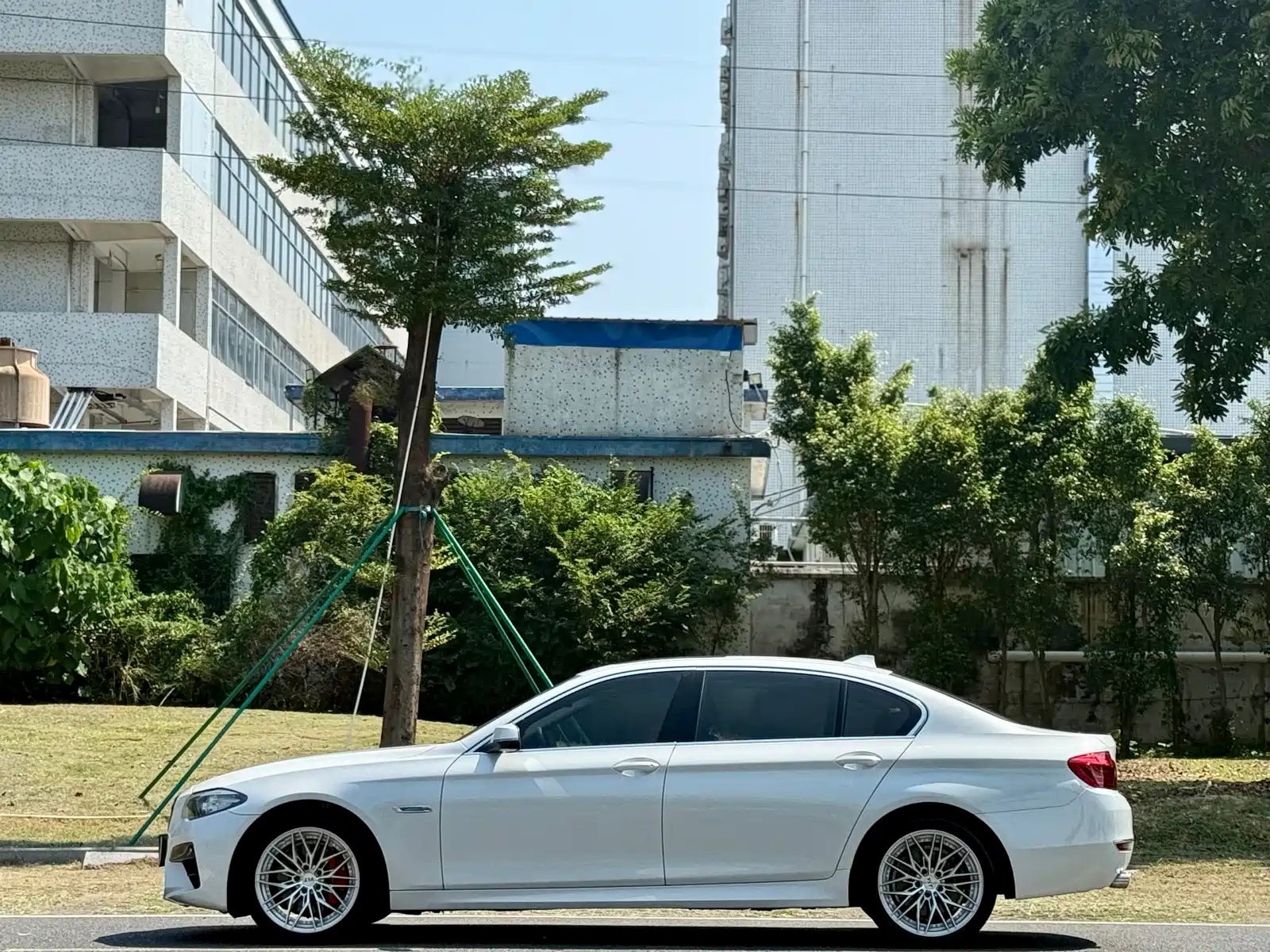 Фото 5 - BMW 5 Series