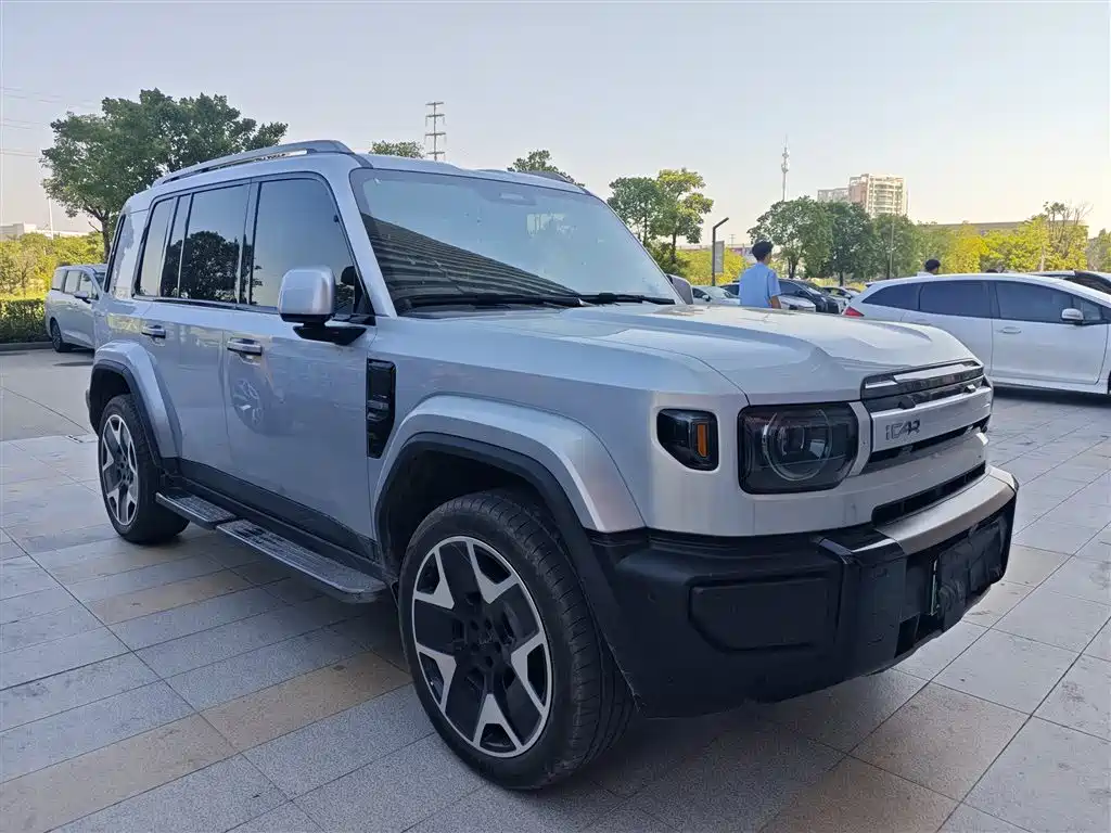 iCAR V27 2026 2026 200KM AWD Falcon 500