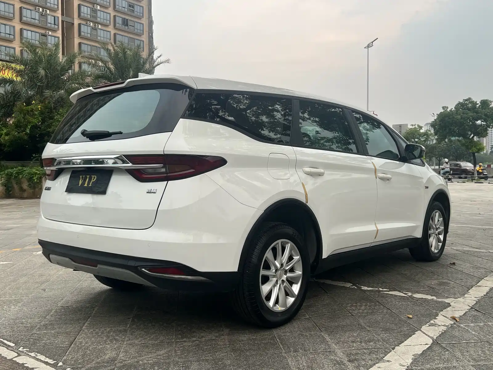 Фото 6 - Geely Jiaji