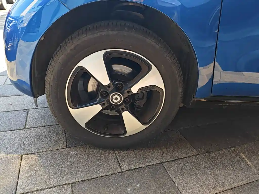 smart forfour 2018 2018 1.0L 52kW Passion Edition