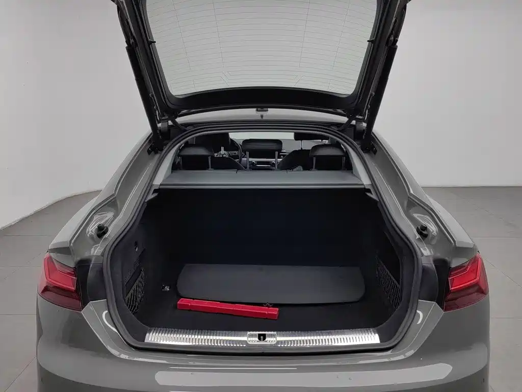 Photo 16 - Audi A5 (Import)