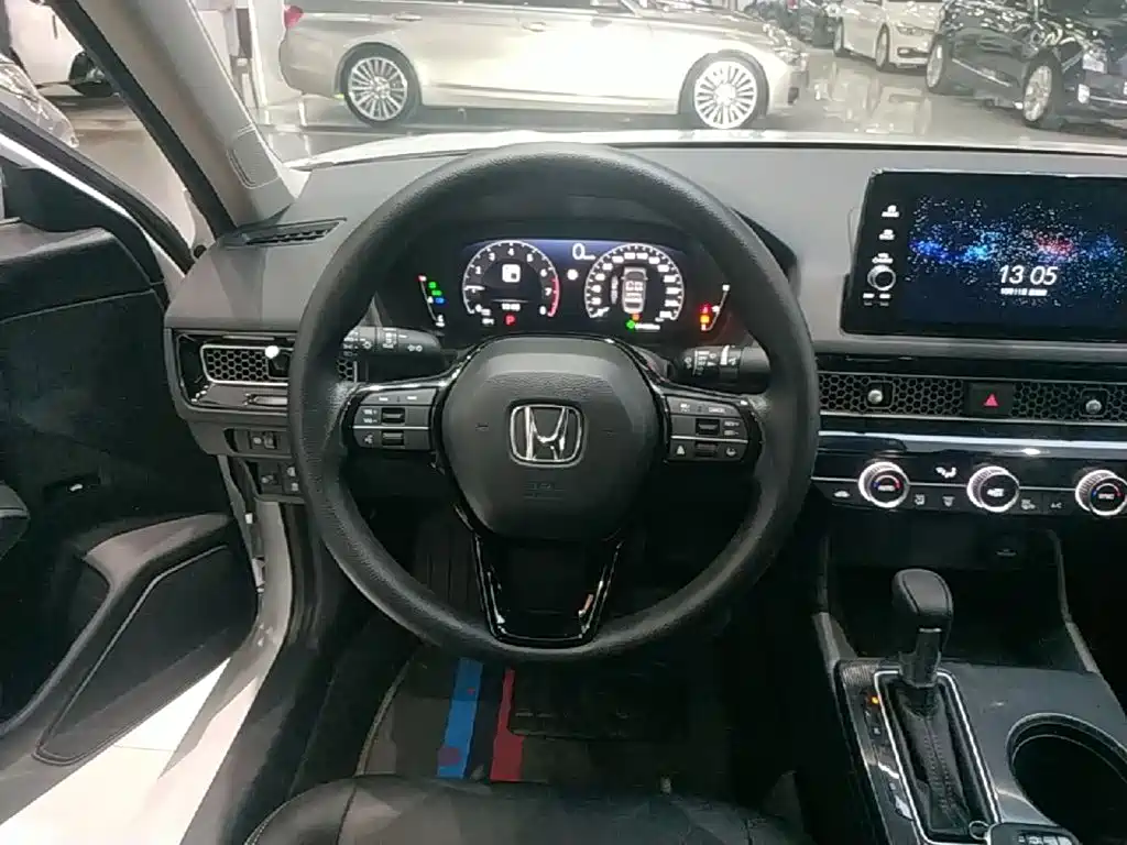 Photo 11 - Honda Civic