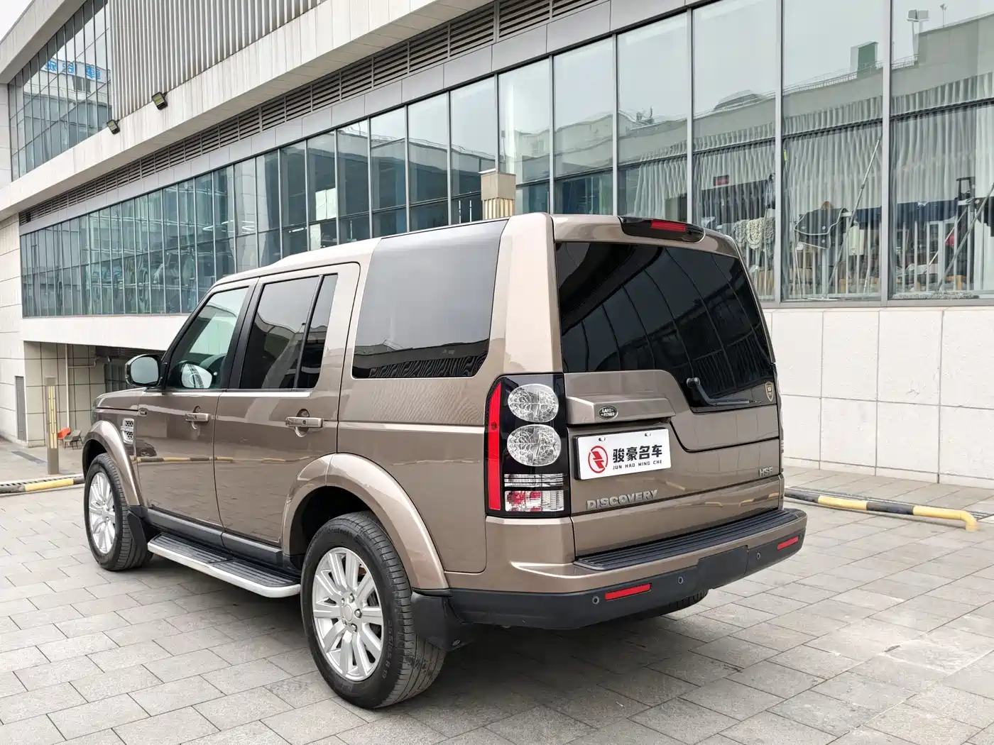 Land Rover Discovery 2015 3.0 SDV6 HSE Diesel фото 21