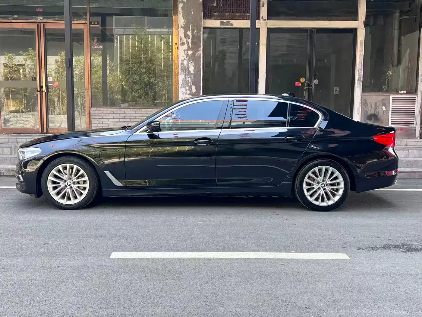 BMW 5 SERIES NEW ENERGY