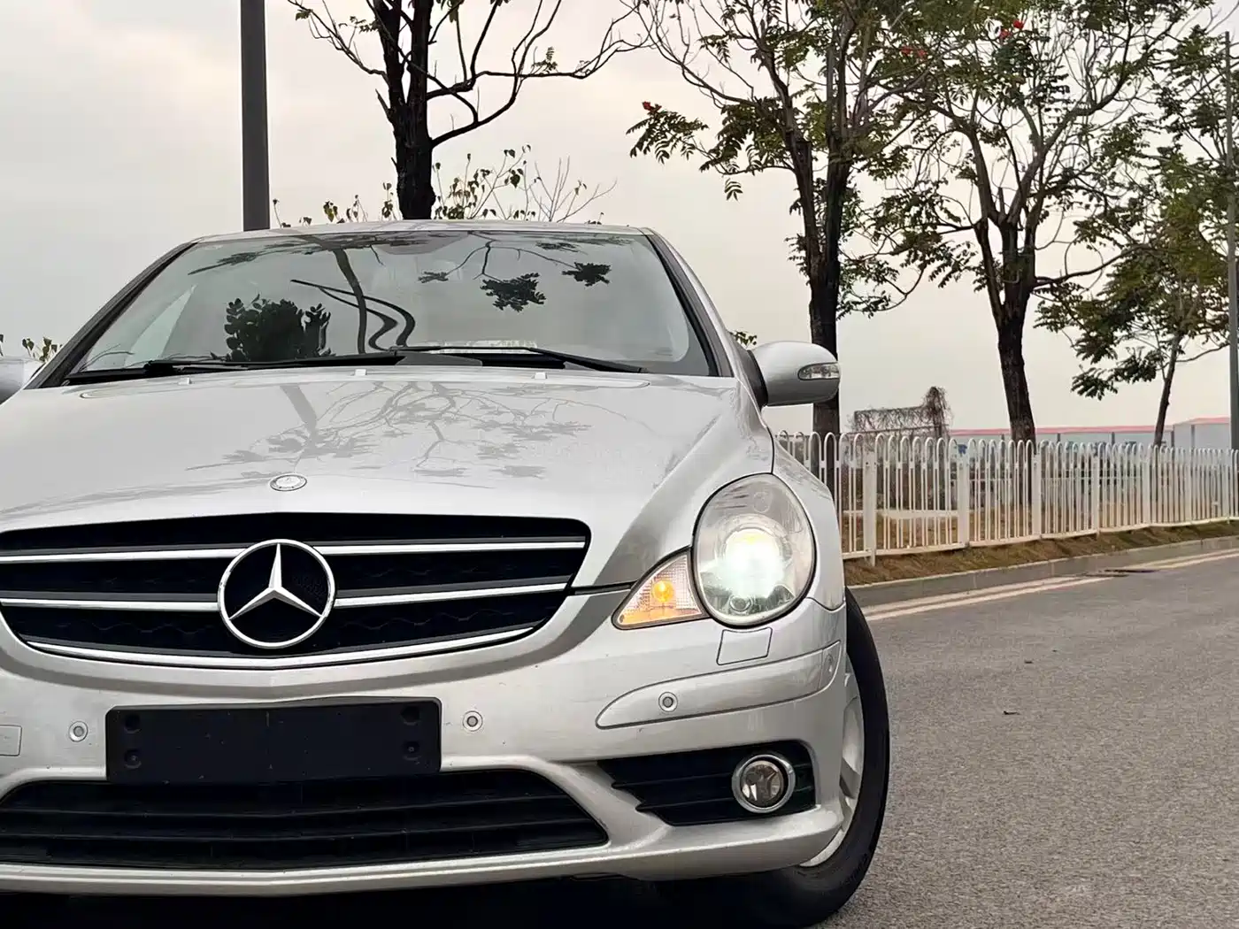 Mercedes-Benz R-Class 2009 Model R 300 L Business Version фото 2