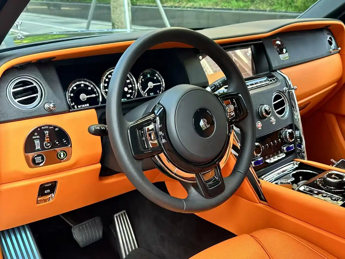 ROLLS-ROYCE CULLINAN